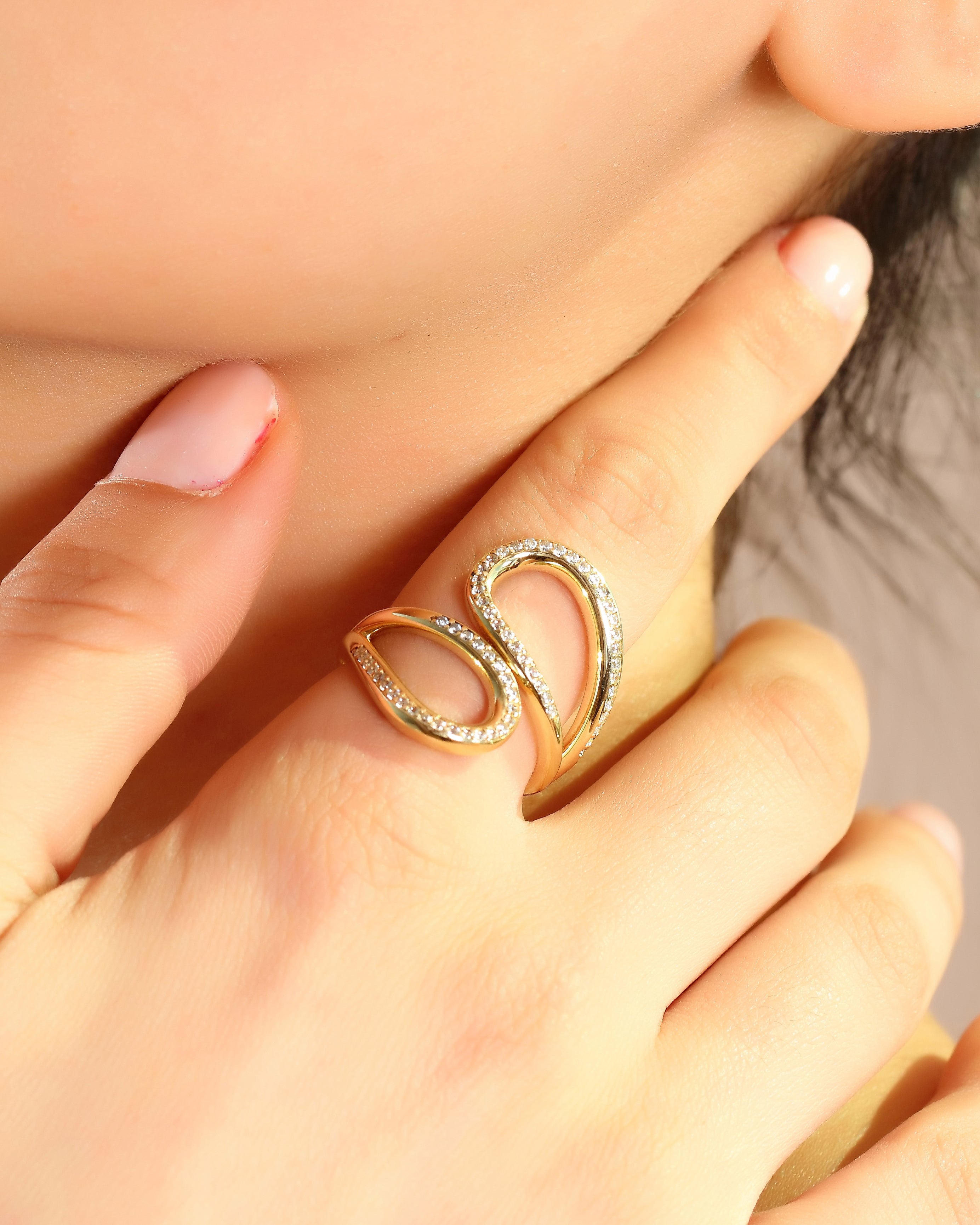 Dainty Bypass Teardrop Ring