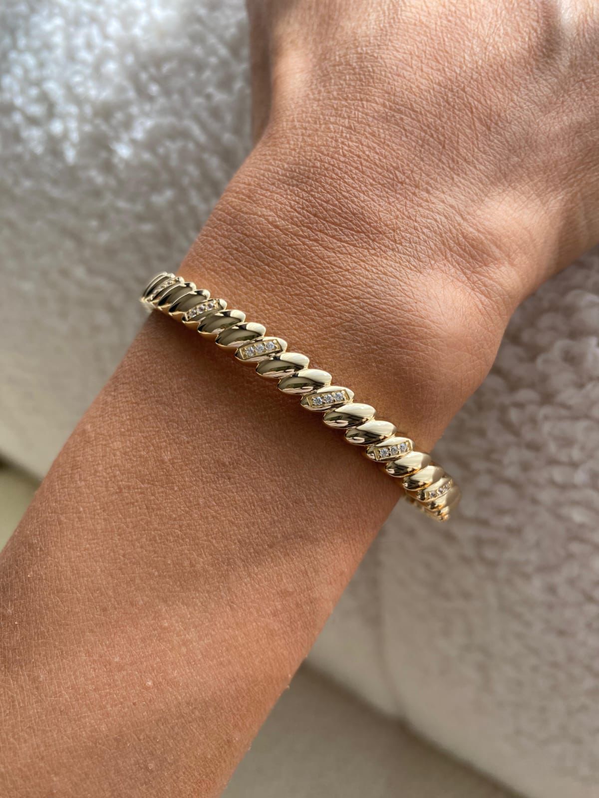 Twisted Gold Link Bangle