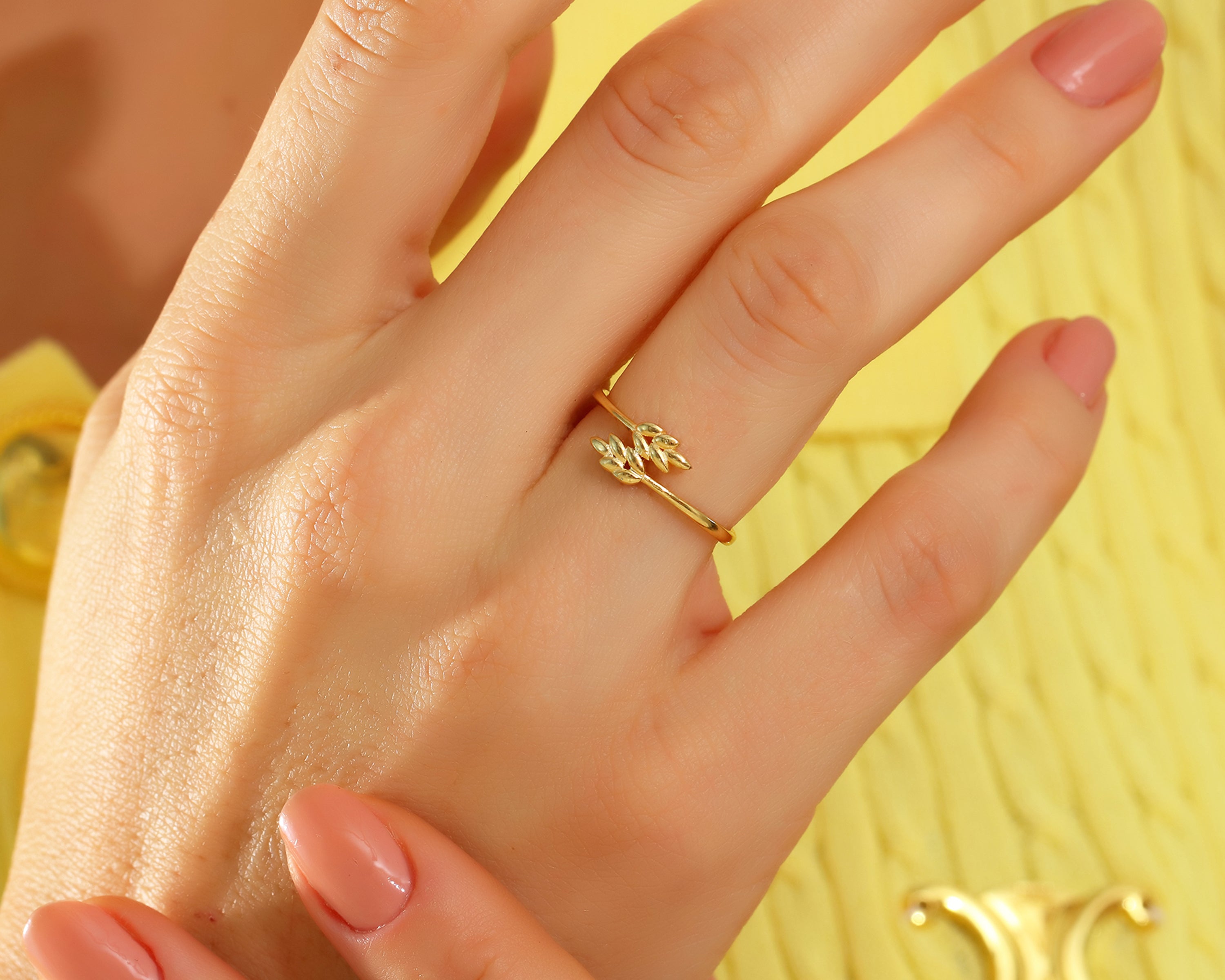 Laurel Leaf Ring
