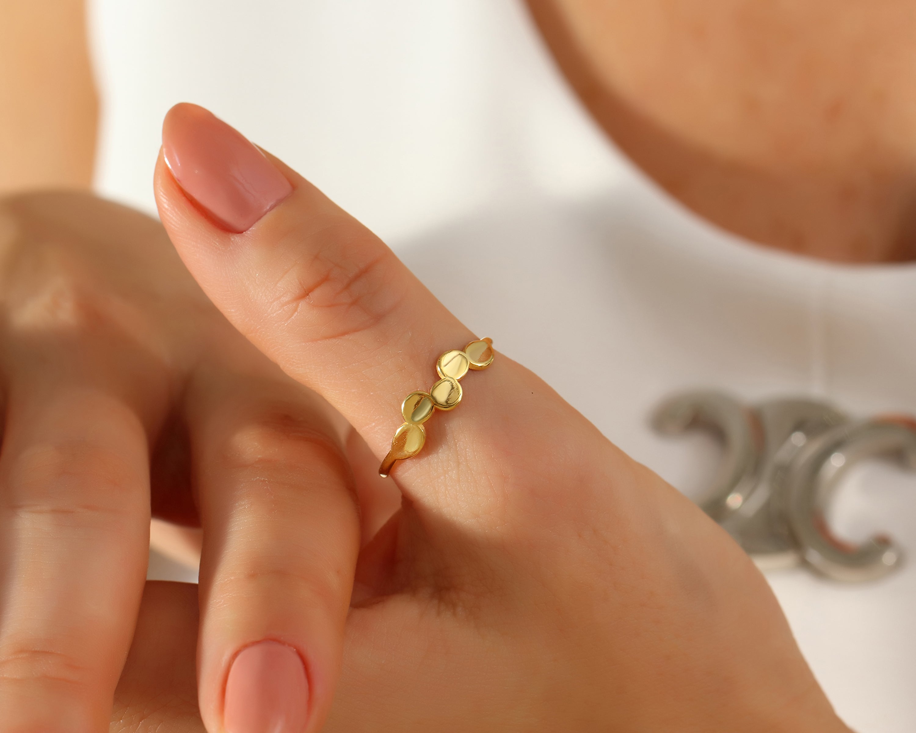 Petal Design Dot Ring