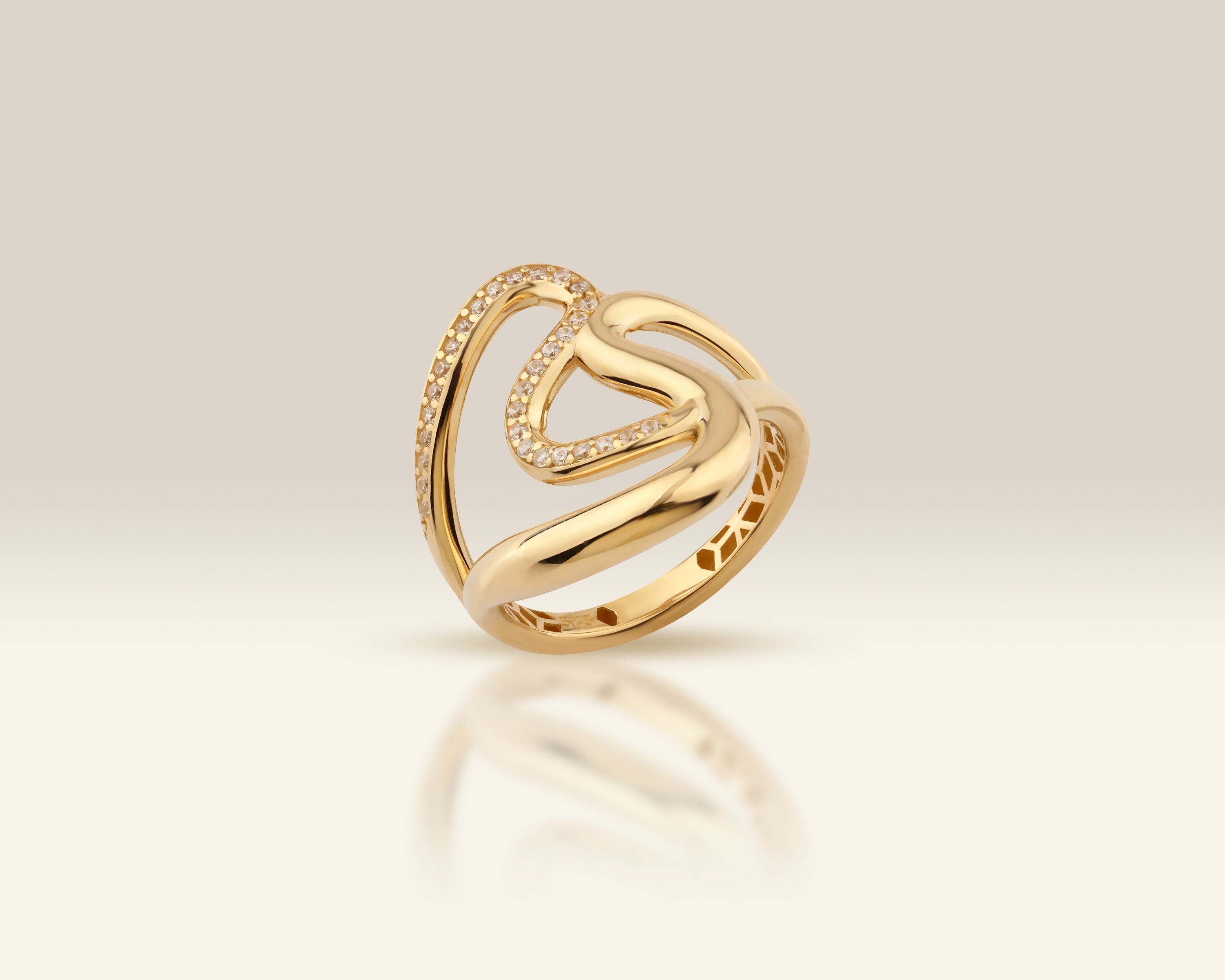 Sculpted Pavé Knot Wavy Statement Ring