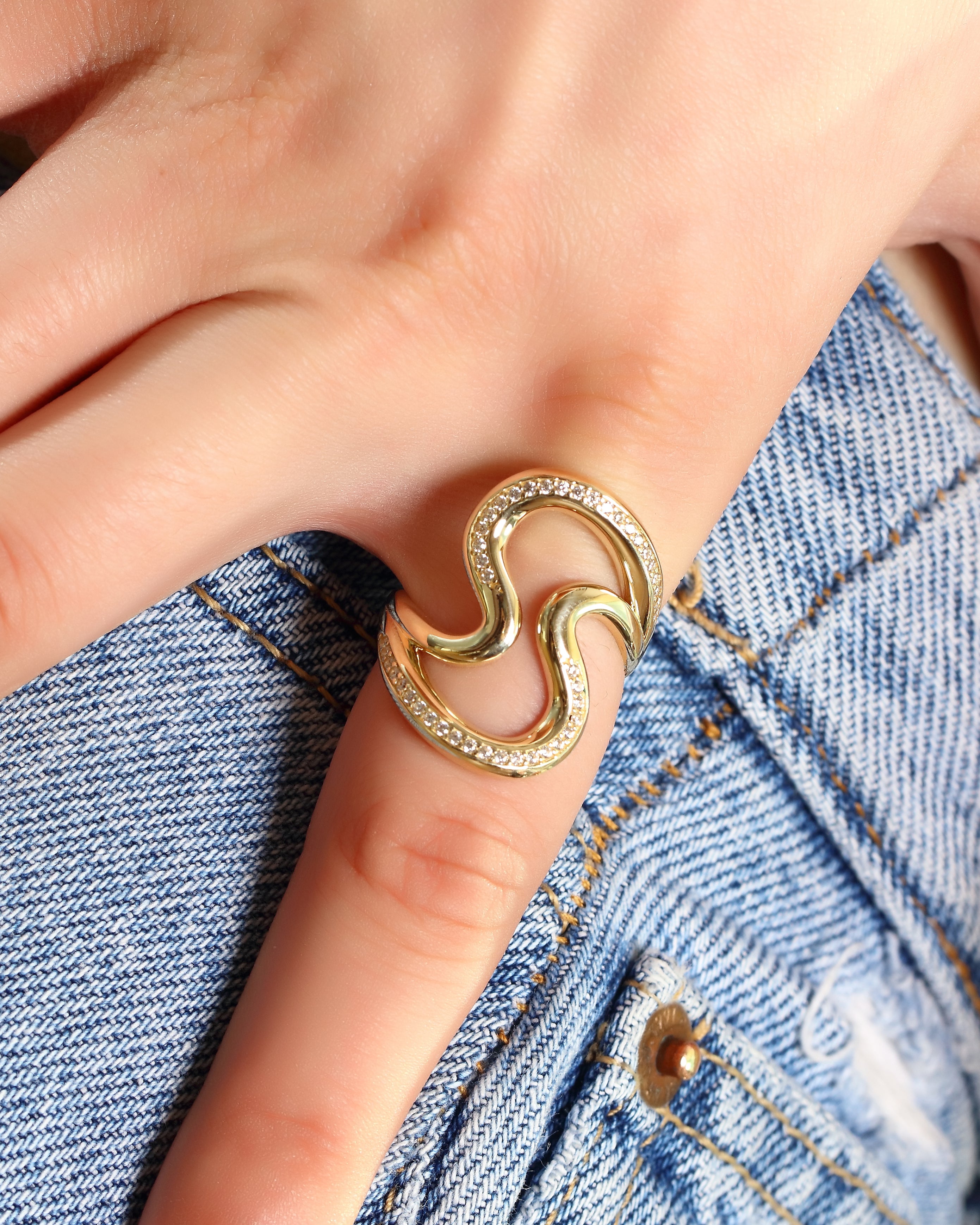 Dainty Wavy Gold Ring | Solid Gold