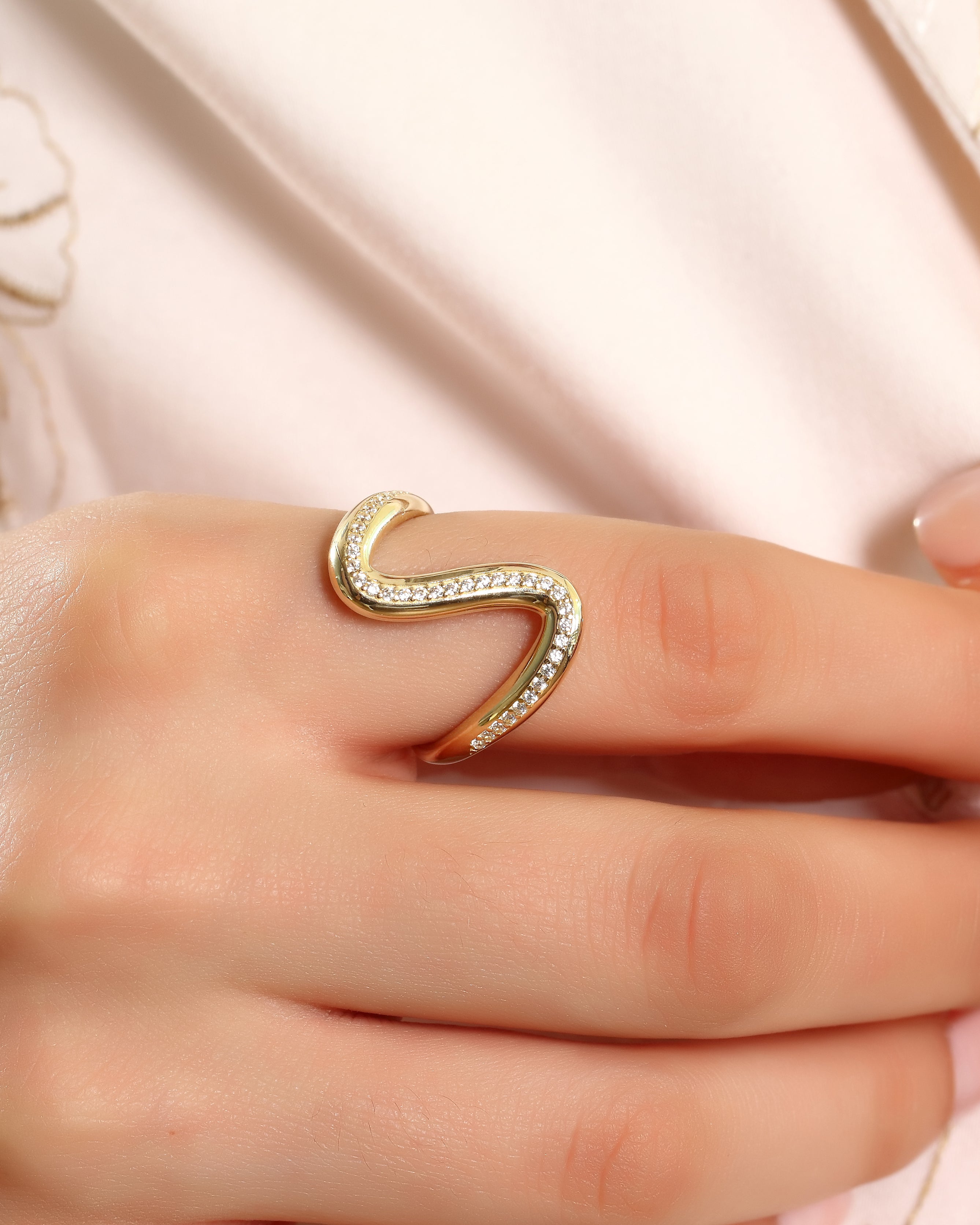 Gold Wave Stacking Ring | Everyday Elegance