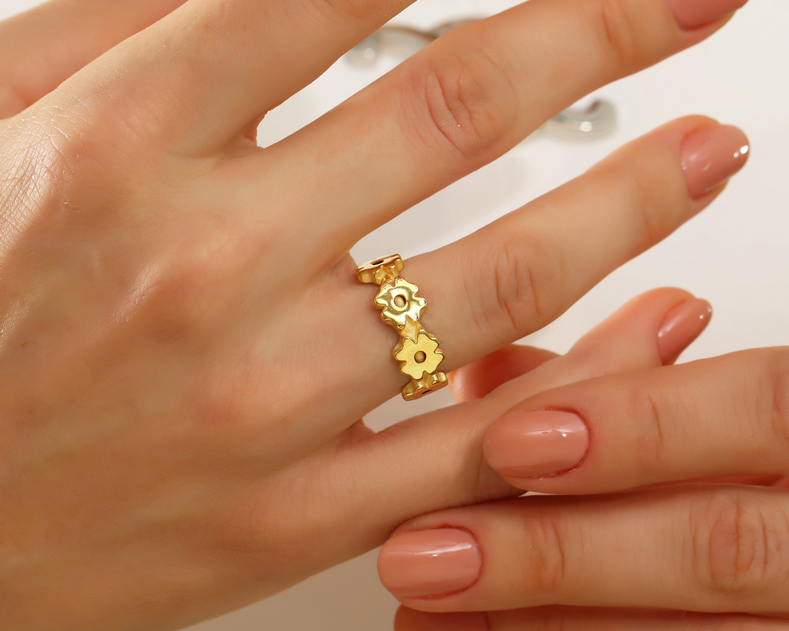 Daisy Floral Ring