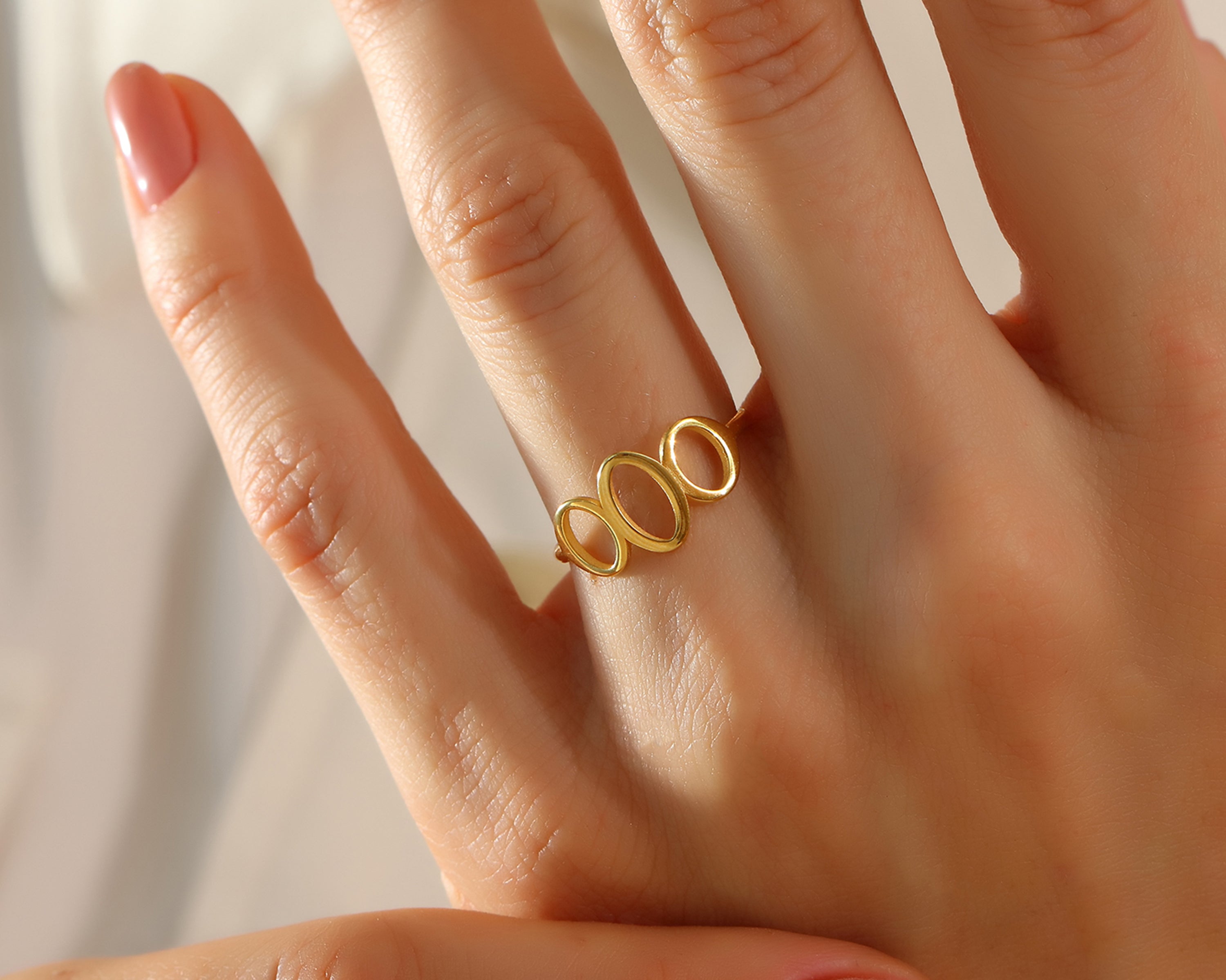 Open Oval Ring